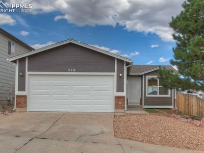 910 Lords Hill Dr, Fountain, CO, 80817