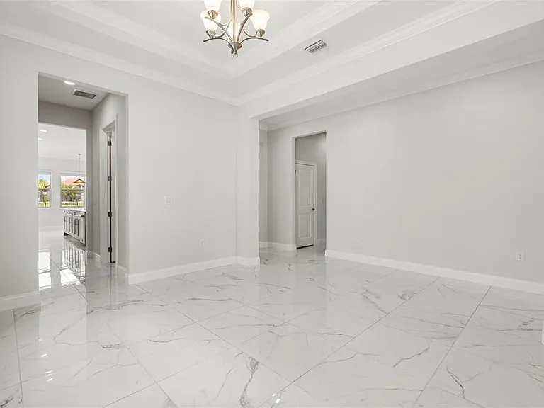 10511 Royal Cypress Way — Photo 46