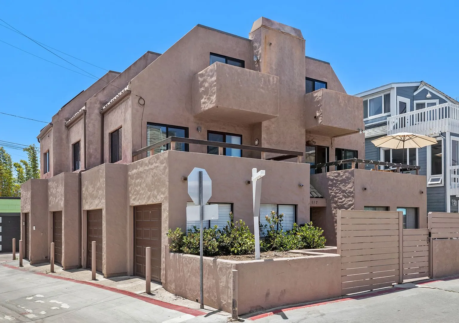 Mission Beach. 3 bedroom, 2.5 bath, 2 car garage, — Photo 3