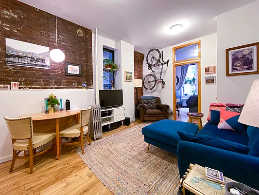 Rented by Compass | media 20