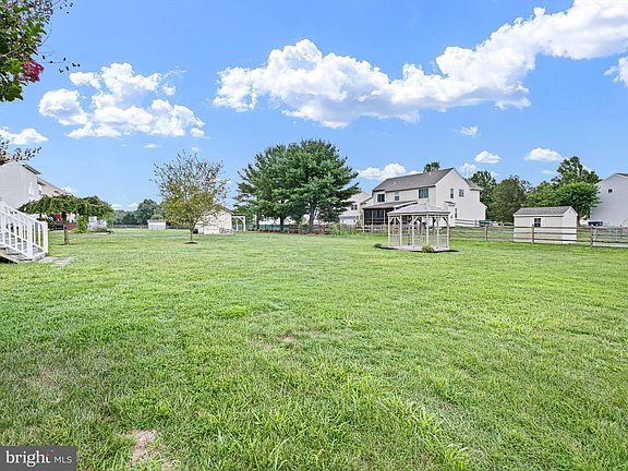 4th image of 115 Amberwood Dr