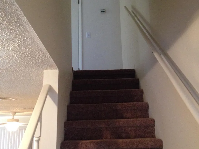 1325 W 12th St #C3 — Photo 11