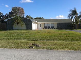 1421 SE Bernardo Ter, Port Saint Lucie, FL 34952