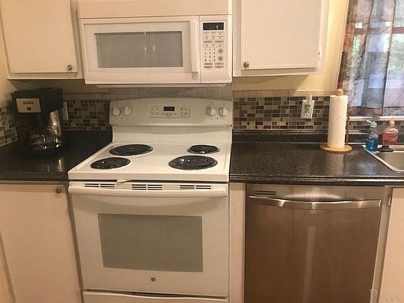3rd image of 12323 Ailanthus Dr