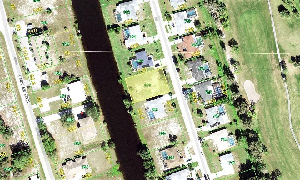 2nd image of 137 Rotonda Cir