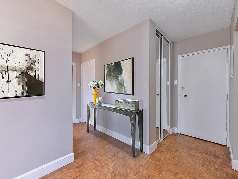 350 Douglas St — Photo 21