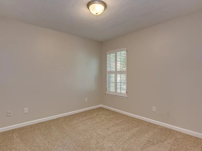 1348 Wendell Ln — Photo 9