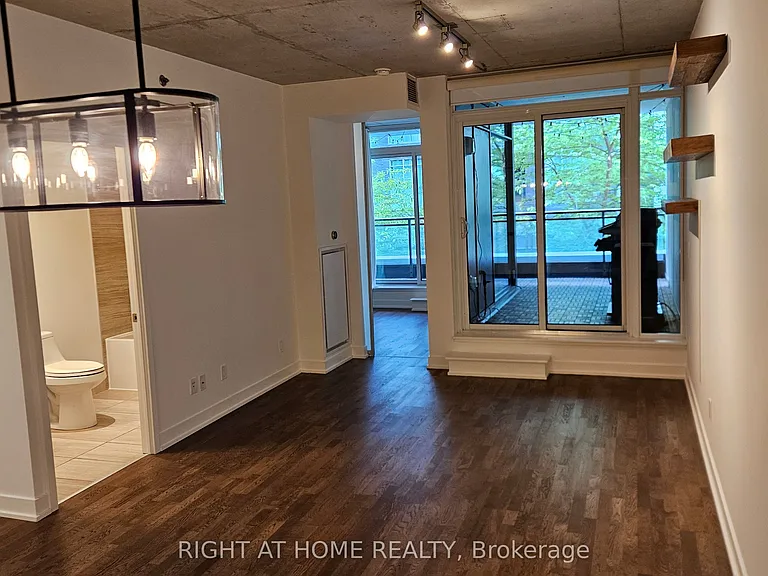 20 Gladstone Ave #216 — Photo 4