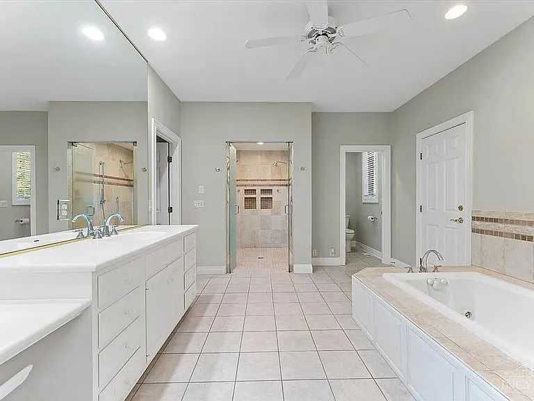9123 E Kemper Rd — Photo 13