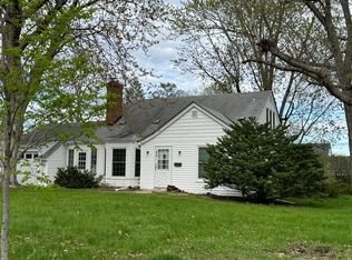 35 18th Ave S, Hopkins, MN 55343