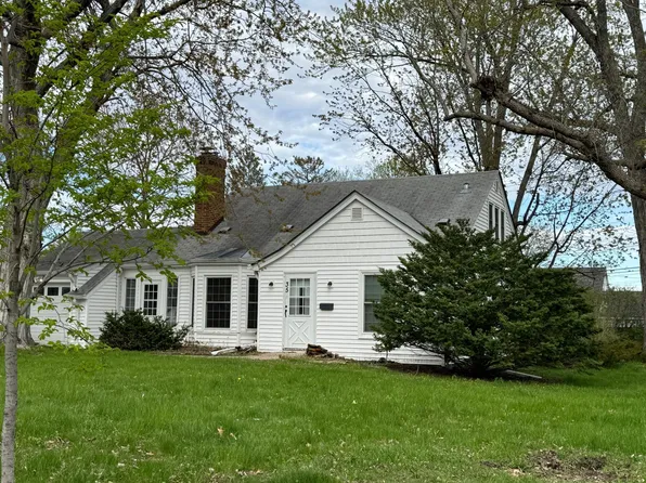 35 18th Ave S, Hopkins, MN 55343