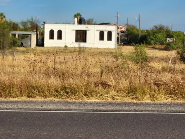 406 Camino Bolivar Rd, Laredo, TX 78043