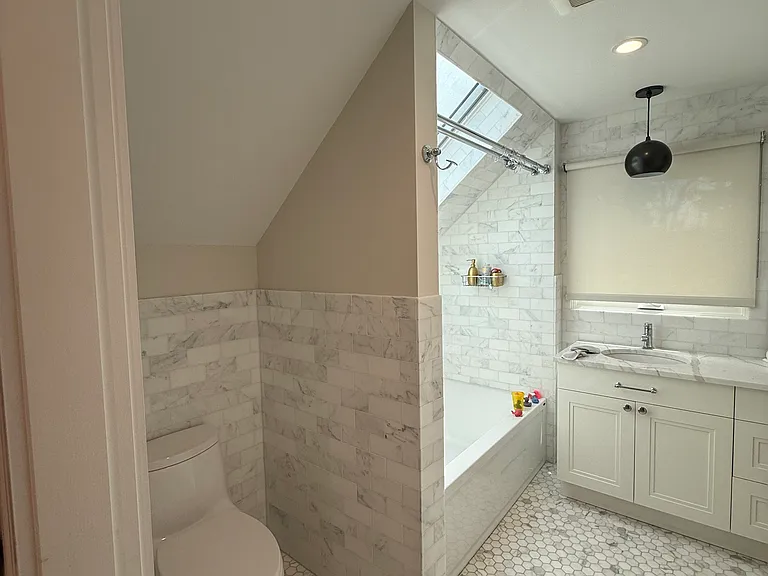 91 Coolidge St — Photo 4