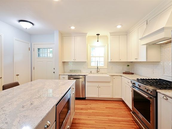 2nd image of 5820 James Ave S