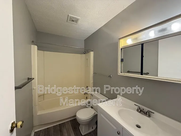 969 Taylorsview Dr — Photo 9
