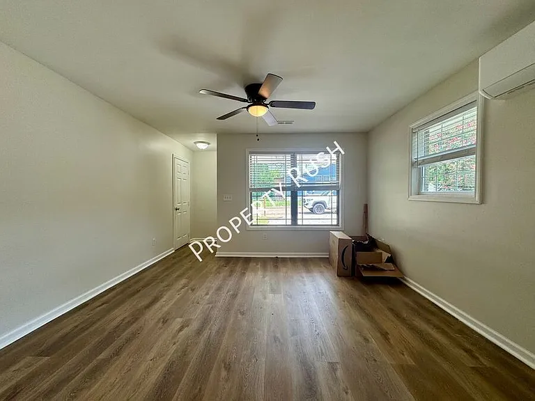 1718 Portland St #A — Photo 7