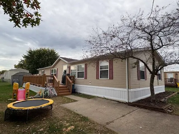 29402 Georgetown Dr, New Baltimore, MI 48051