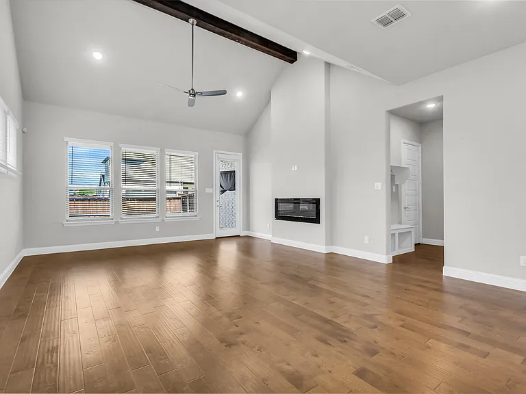 6657 Barnes Dr — Photo 13