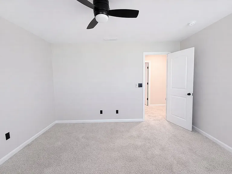 12881 Clydesdale Dr — Photo 41