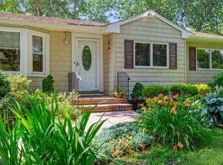2 Chassyl Rd, Commack, NY 11725