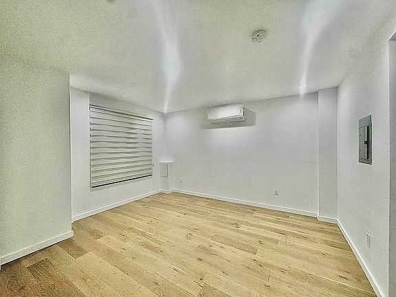 5th image of 221 E 117th St APT 1A