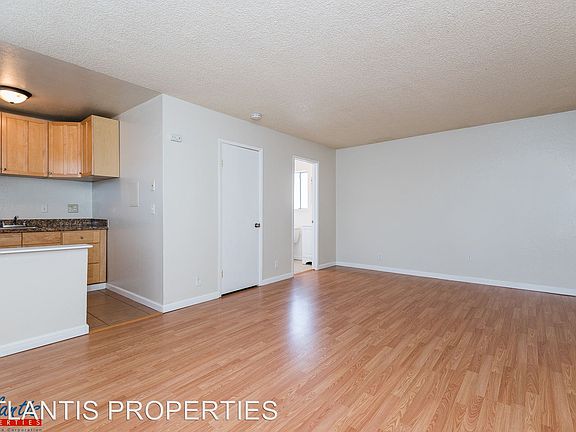 4th image of 5520 Camden Ave APT 05