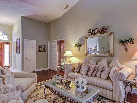 5th image of 3905 Northridge Dr