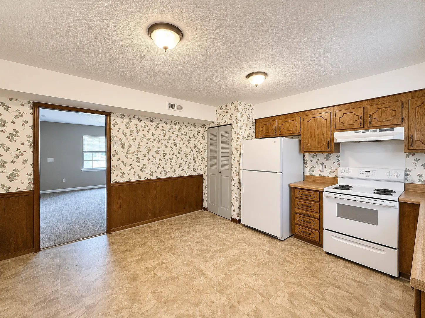 2 bed, 1.5 bath, 1000 sqft, $1,200 — Photo 4
