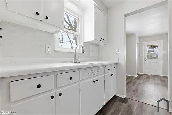 27190 Zeman Ave — Photo 1