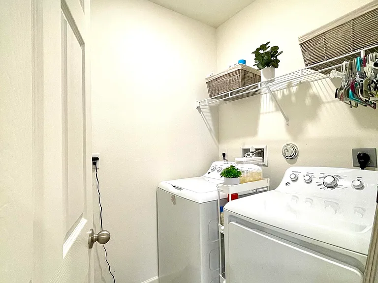 10574 SW Cambria Ln — Photo 18