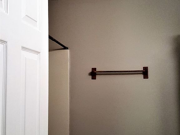 3rd image of 1613A Hamilton Ave
