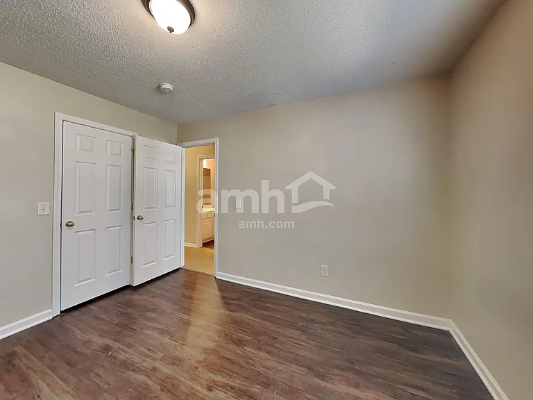555 Whistling Swan Dr — Photo 12