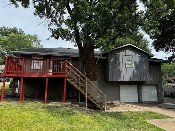9818 White Ave, Kansas City, MO 64134