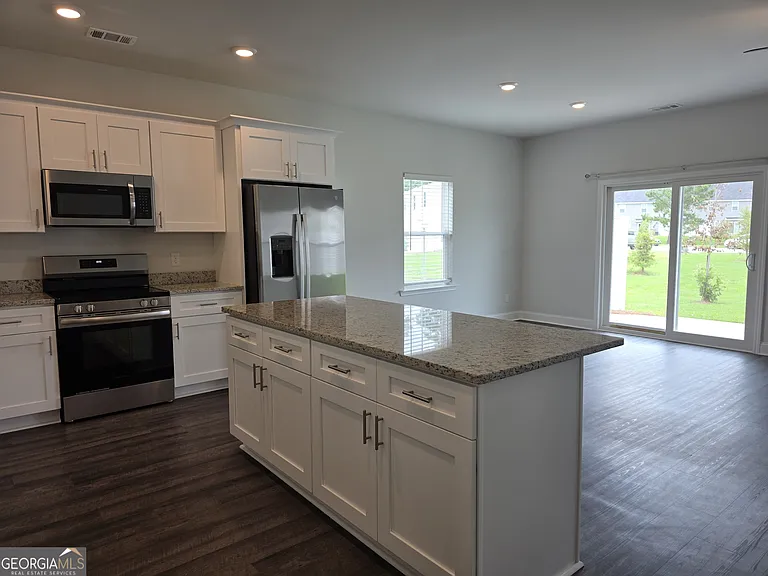 541 Governor Treutlen Cir — Photo 9