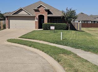 1217 Gardenia Cir, Crowley, TX 76036