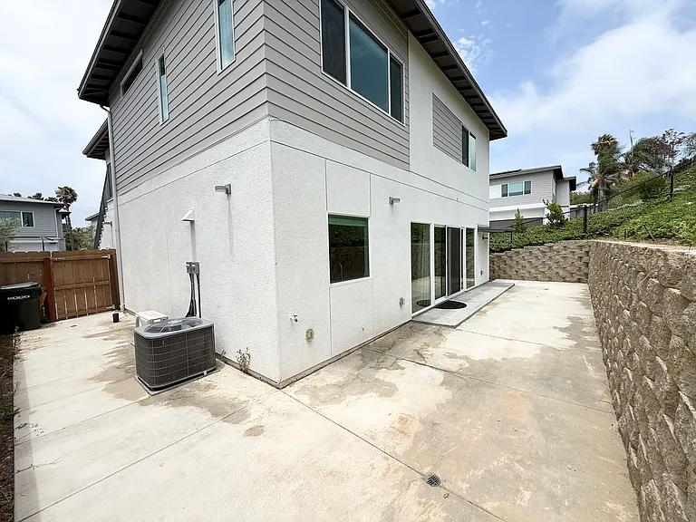 2201-2217 Bonita St — Photo 21