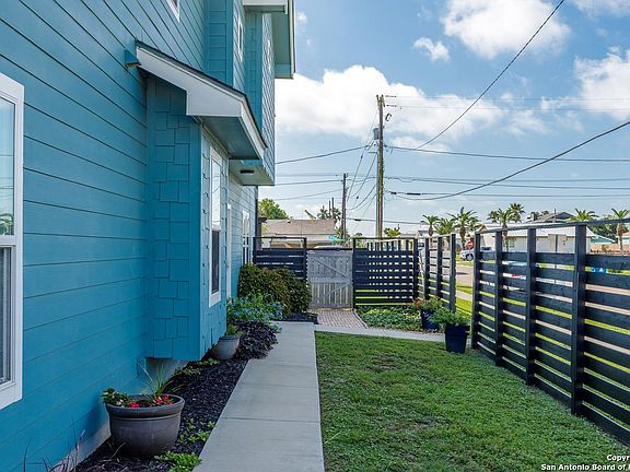 4th image of 135 10th Street