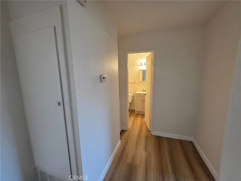 928 N Vicentia Ave #C — Photo 10