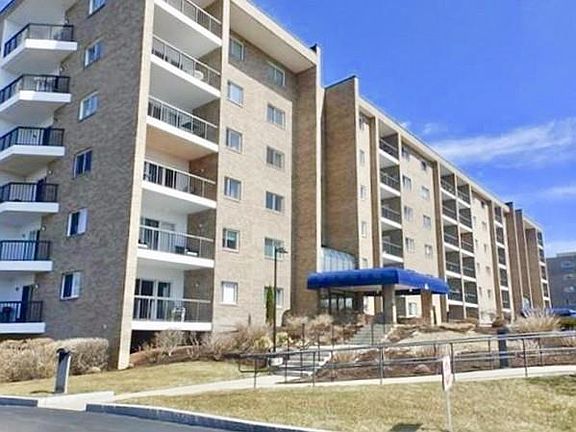 2nd image of 54 Broad Reach Unit 104