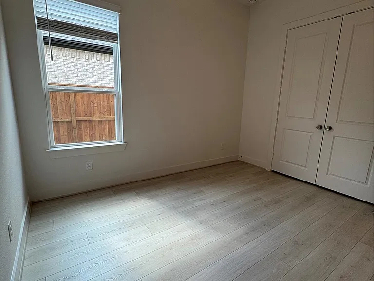 7129 Carriage Light Dr — Photo 14
