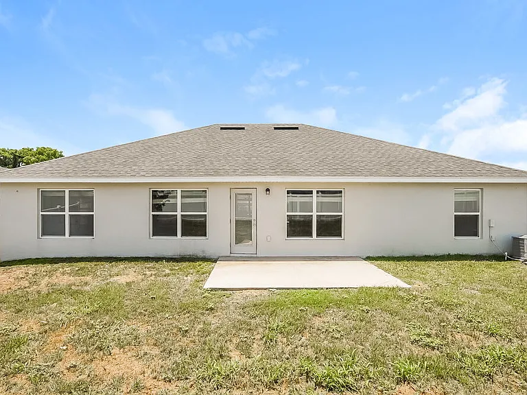 7803 Sloewood Dr — Photo 16