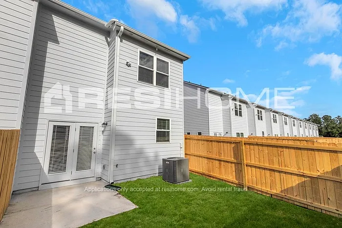 12 Southport Cir — Photo 11
