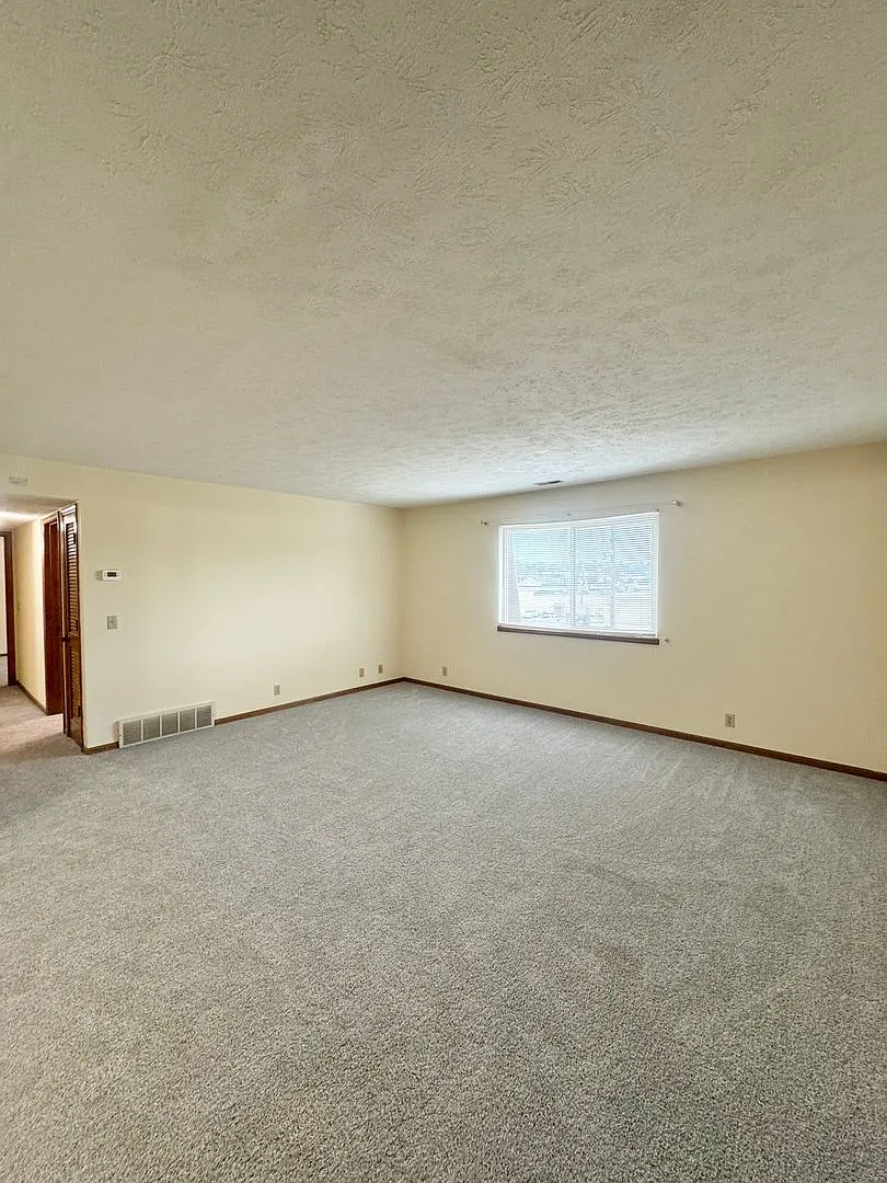 Lamplighter Properties — Photo 1