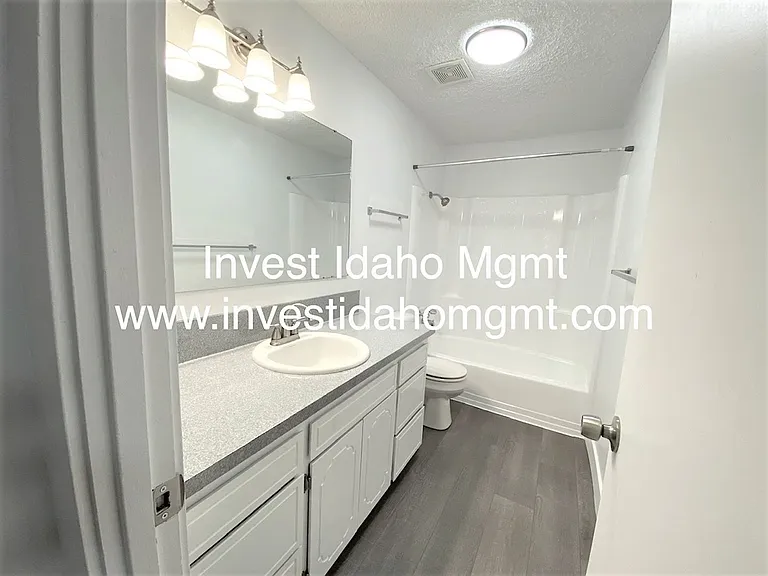 144 Smith Ave #2 — Photo 13