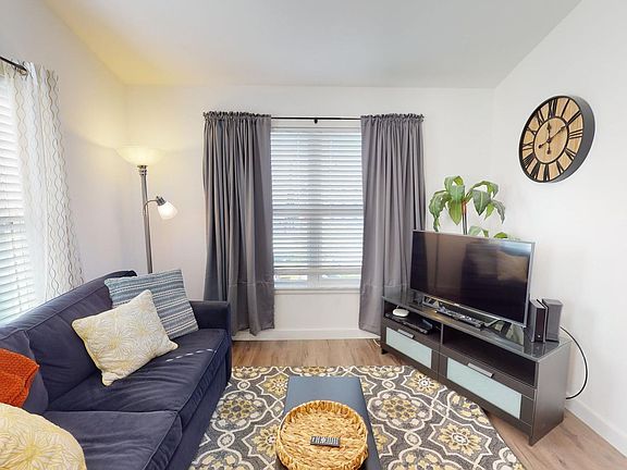 4th image of 6409 Burns St #307