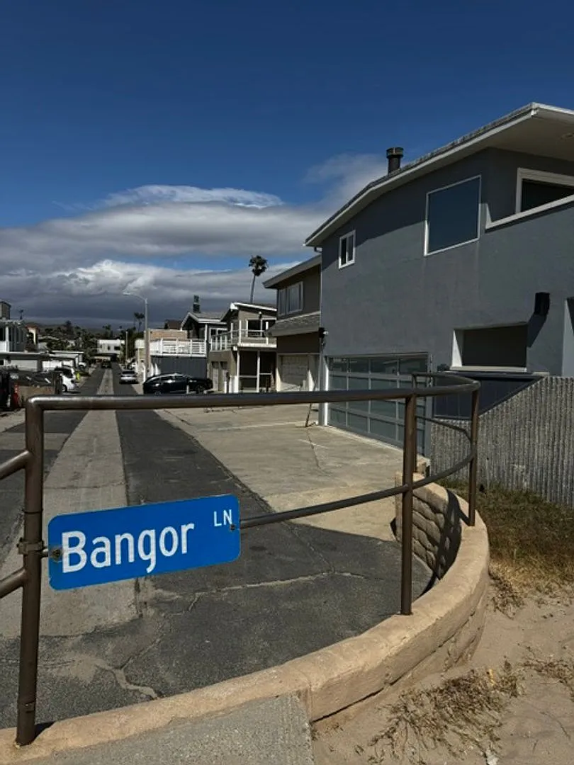 3 bedroom Ventura Beach home — Photo 2