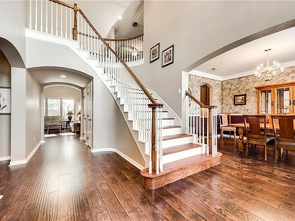 4th image of 925 Brentwood Dr