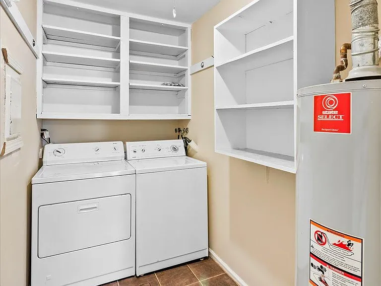 16731 Hilltop Ave — Photo 19