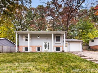 2222 Holliday Dr SW, Wyoming, MI 49519