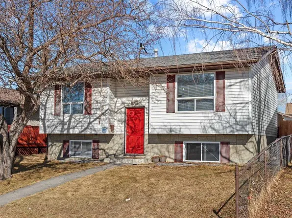 187 SE Falwood Way NE, Calgary, AB T3J 1A9